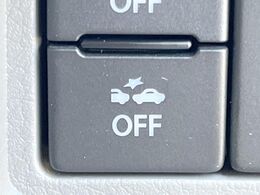 【デュアルカメラブレーキサポート】走行中に前方の車両等を認識し、衝突しそうな時は警報とブレーキで衝突回避と被害軽減をアシスト。より安全にドライブをお楽しみいただけます。