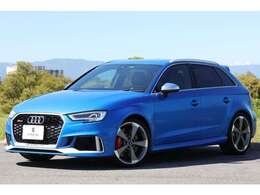 後期RS3スポーツバックが入庫いたしました。