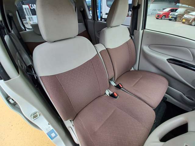 運転席シート廻りは使用感も少なく、良好な状態です！