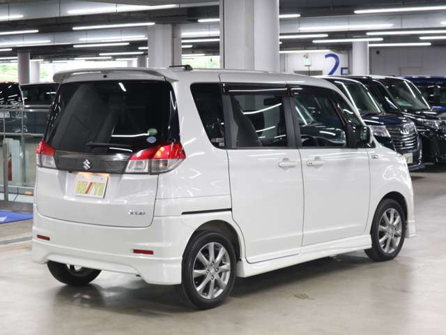 自社陸運局指定工場完備！国家資格車検検査員資格を持った整備士による整備。走行に関係のない所も不具合箇所があれば修理してお渡しいたします。
