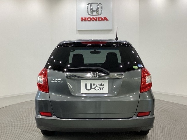 【Honda認定中古車 U-Select】　は3つの安心をお約束します。　1　Hondaのプロが整備した安心。 2　第三者機関がチェックした安心。　3　購入後もHondaが保証する安心。