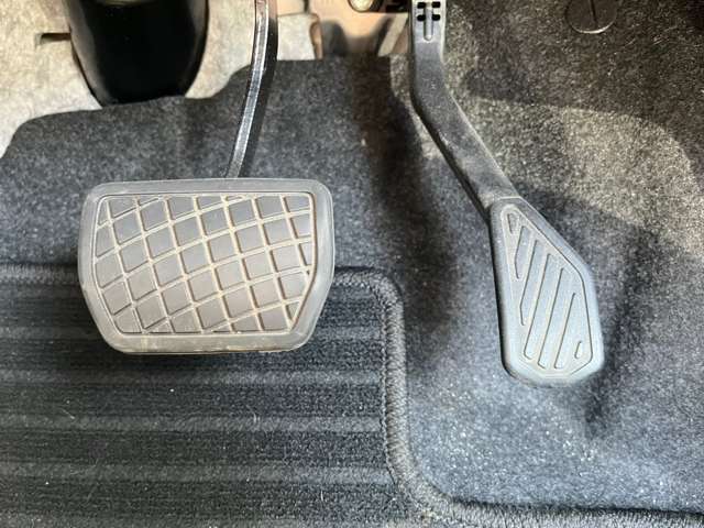 ☆弊社の整備工場には国家資格を持った整備士が多数在籍しております。また、軽自動車だけでなく普通車や外車の整備も実施しておりますのでご購入いただいたお車だけでなくご家族のお車の整備もお任せください☆