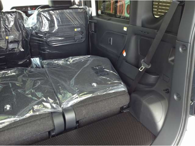 販売、整備、鈑金、保険など、お車に関わる事ならぜ～んぶまとめてケイカフェにお任せください！