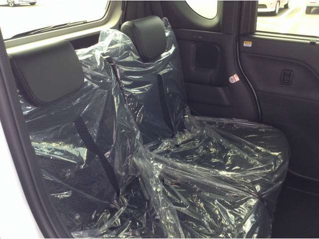 販売、整備、鈑金、保険など、お車に関わる事ならぜ～んぶまとめてケイカフェにお任せください！