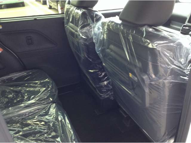 販売、整備、鈑金、保険など、お車に関わる事ならぜ～んぶまとめてケイカフェにお任せください！