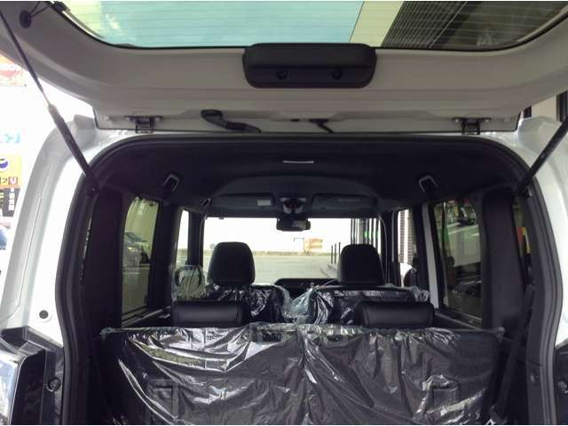 キッズルーム完備。ご家族でゆっくりおくつろぎ下さい！メンテナンス等でお待ちの際も店内でゆっくり過ごせます