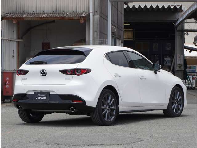 ★☆車輌本体価格には整備費用が含まれており、ご成約後、納車までの間の点検整備を行います！その中でオイル交換や消耗した部品のチェック、必要であれば交換し、納車時にはバッチリ整備したお車を納車します★☆
