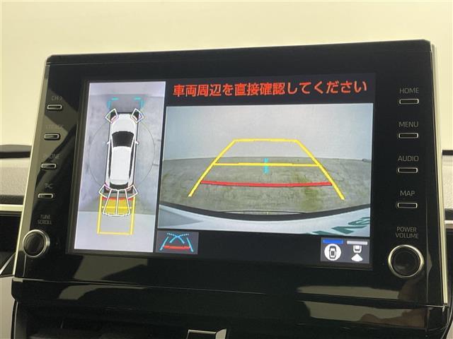 【全方位モニター】まるでクルマを真上から見下ろしたかのような視点で駐車をサポートします！クルマの斜め後ろや真横など、前後左右の4つのカメラの映像が合成されて、モニターに映し出されます。