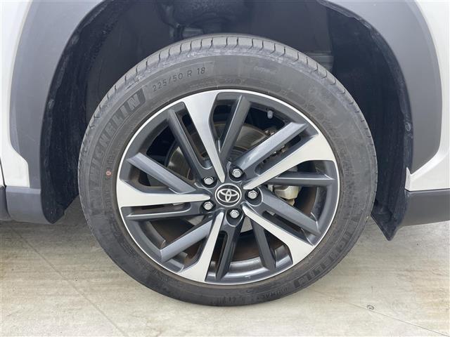 【純正18インチアルミホイール225/50/18】専用のアルミなので、お車のイメージにぴったり！！社外のアルミやスタッドレスタイヤも取り扱いございます！！ドレスアップもカスタマイズもお任せください！！