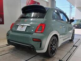 別途有償ではございますが、ボディーコーティングやフィルム加工も承っております。お気軽にお申し付け下さい。