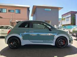 弊社ではせっかくご来店いただきましても商談などにより展示・保管店舗が複数御座いますので、現車確認・ご試乗などをご希望の際には、事前にお問い合わせの上ご確認下さいます様、お願い申上げます。