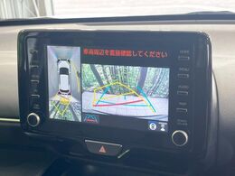 【パノラミックビューモニター】専用のカメラにより、上から見下ろしたような視点で360度クルマの周囲を確認することができます☆死角部分も確認しやすく、狭い場所での切り返しや駐車もスムーズに行えます。