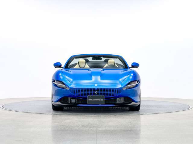 ボディカラーはBlu Corsa