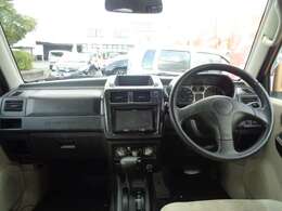 お客様のニーズにあった車検コースもご用意しております。自社民間指定工場にて、車検・整備を行っておりますので車検のご予約・費用も無料にて見積もり致します。定期交換部品も当社にお任せください。