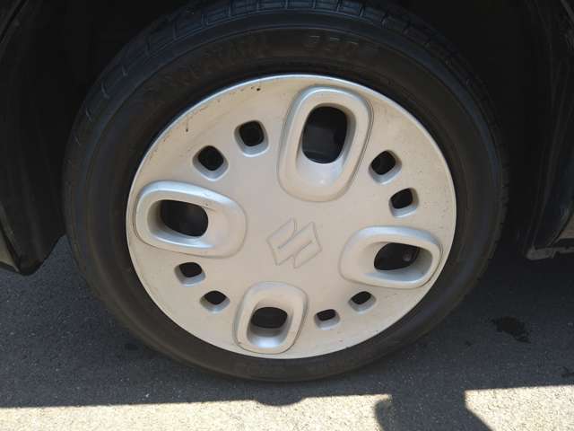純正ホイールサイズは155/65R14です。