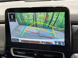 【バックカメラ】駐車時に後方がリアルタイム映像で確認できます。大型商業施設や立体駐車場での駐車時や、夜間のバック時に大活躍！運転スキルに関わらず、今や必須となった装備のひとつです！