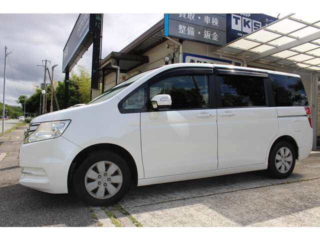 ☆ホンダディーラー入庫☆人気のパール♪後期型！車検たっぷり！内外装美車◎9インチ大型ナビ・フルセグTV装備！広々、お荷物なども沢山載せれます♪全国どこでも登録OK♪売約注意！！
