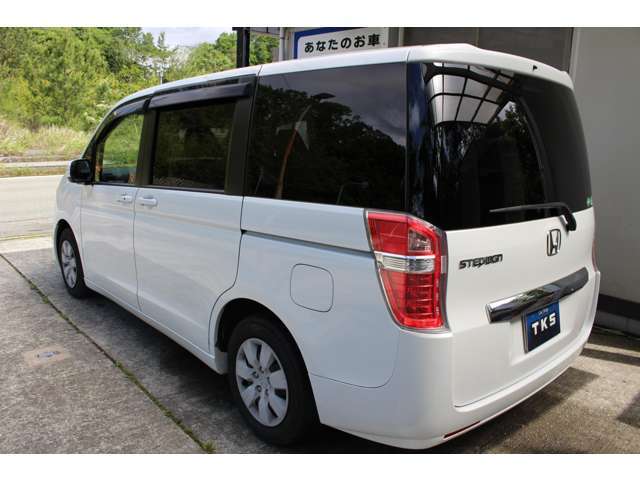 ☆ホンダディーラー入庫☆人気のパール♪後期型！車検たっぷり！内外装美車◎9インチ大型ナビ・フルセグTV装備！広々、お荷物なども沢山載せれます♪全国どこでも登録OK♪売約注意！！
