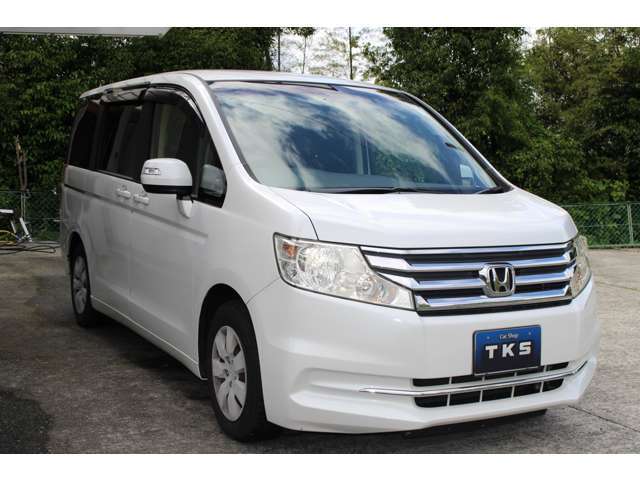 ☆ホンダディーラー入庫☆人気のパール♪後期型！車検たっぷり！内外装美車◎9インチ大型ナビ・フルセグTV装備！広々、お荷物なども沢山載せれます♪全国どこでも登録OK♪売約注意！！