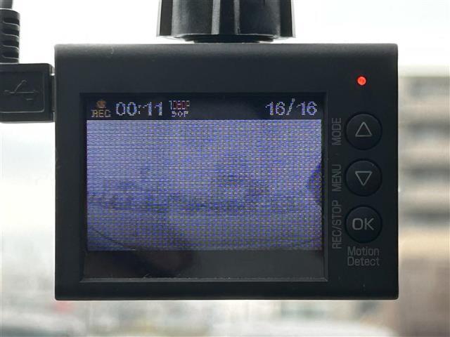 【ドライブレコーダー】映像・音声などの運転中の記録を残します。事故などを起こした起こされた時の証拠になりえますので、もしも時でも安心ですね。