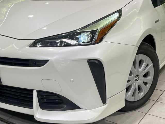 【LEDヘッドライト】悪天候や夜間走行時も良好な視界を確保し安心して運転できる高輝度LEDヘッドライトを装備！点灯速度が早く、消費電力も抑えられています。