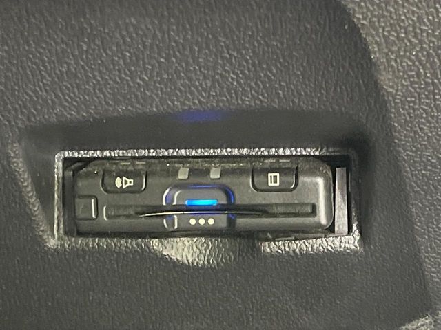 【ETC】高速道路の料金所をストレスなく通過！話題のスポットやサービスエリアに多い「スマートIC」利用時は必須のアイテムです。当店でセットアップを実施、ご納車当日からすぐにご利用いただけます！