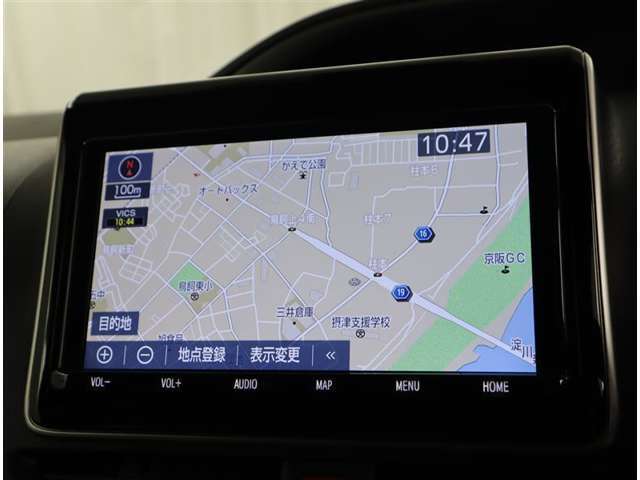 トヨタ純正メモリーナビがあなたのドライブをサポート致します！地図更新も可能です 地デジフルセグTV　DVDビデオ再生機能　ブルートゥース接続ハンズフリー通話が可能です