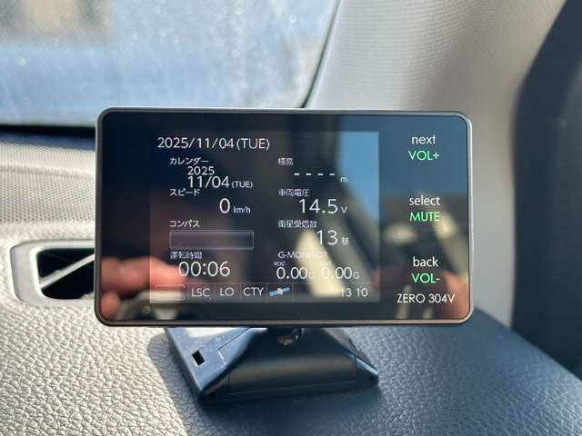 このクルマ限定で使える装備品が付いています！使い方などはぜひ実際に店舗にお越しいただき、専門スタッフにお尋ねください！