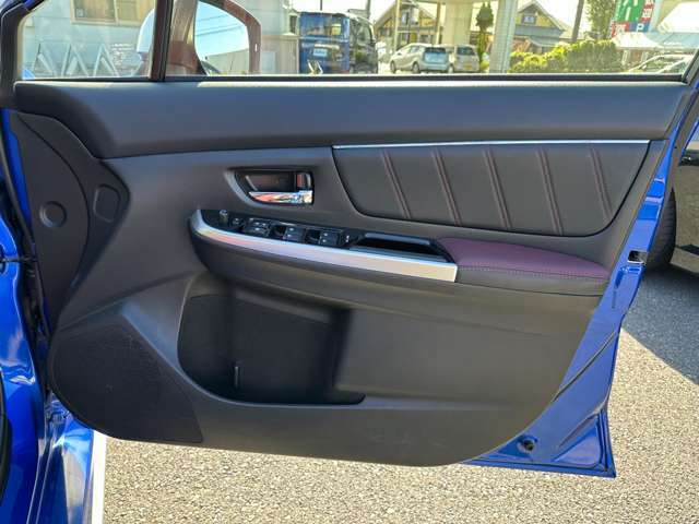 軽い力で、窓を開けたり閉めたりすることができます！掲載箇所以外にご希望の写真がございましたら、お気軽にお問い合わせ下さい！メールや郵送でお送りさせていただきます。