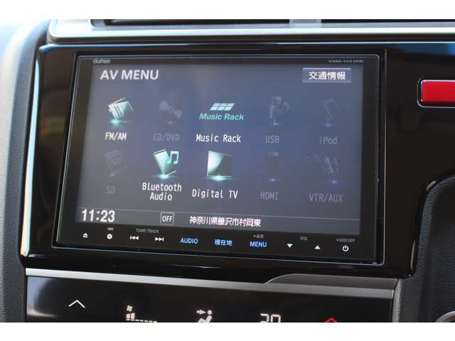 フルセグTVやDVDの視聴、Bluetoothオーディオも接続出来ます。