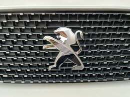 伝統のライオンエンブレム