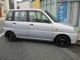 埃や汚れ等の不潔な要素の少ない車を仕入れたり、できるだけ除去することで、気持ちよくお乗りいただけるよう心がけております。