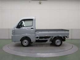 さらに、無料保証期間1年に安心をプラスする1年または2年、走行距離無制限のロングラン保証（有料）をお選び頂く事もできます。