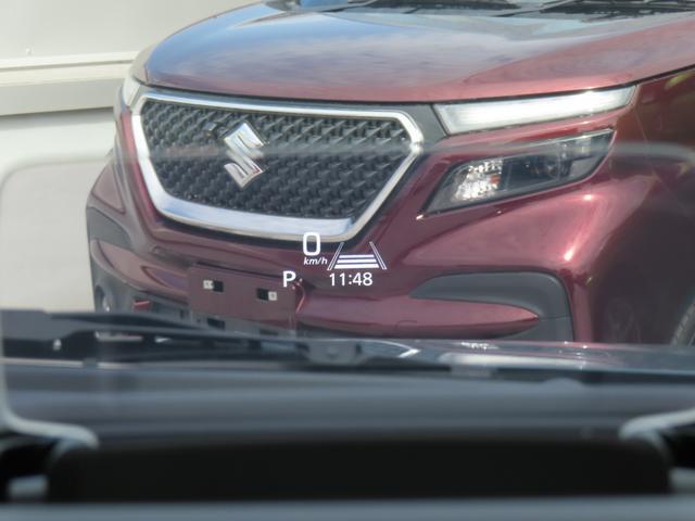 【ヘッドアップディスプレイ】運転席の視線上に車速などを表示してくれるので視線移動や、焦点の調整が軽減されます☆