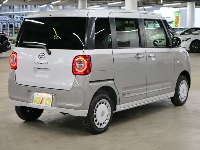 自社陸運局指定工場完備！国家資格車検検査員資格を持った整備士による整備。走行に関係のない所も不具合箇所があれば修理してお渡しいたします。