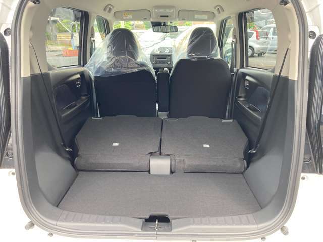 ◆◆◆後席を倒すと大きな荷物もらくらく載せられます。