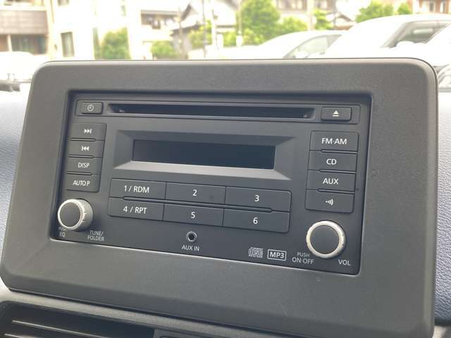 ◆◆◆CDチューナー付きです。当たり前の装備ですが、無くちゃ困りますよね。いい音かけて、快適空間を演出して下さい。