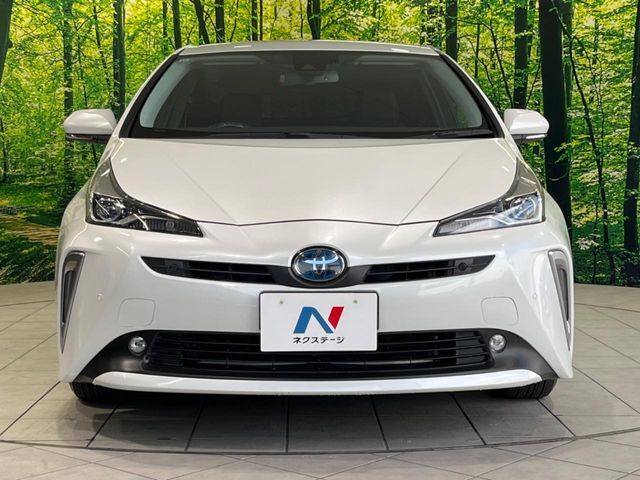 弊社では、全車『修復歴なし』のお車のみ取り扱っております。専任バイヤーによる厳選した仕入れの後、入庫後の車両チェックを行い、ネクステージが認定した高品質な中古車をご提供しております。