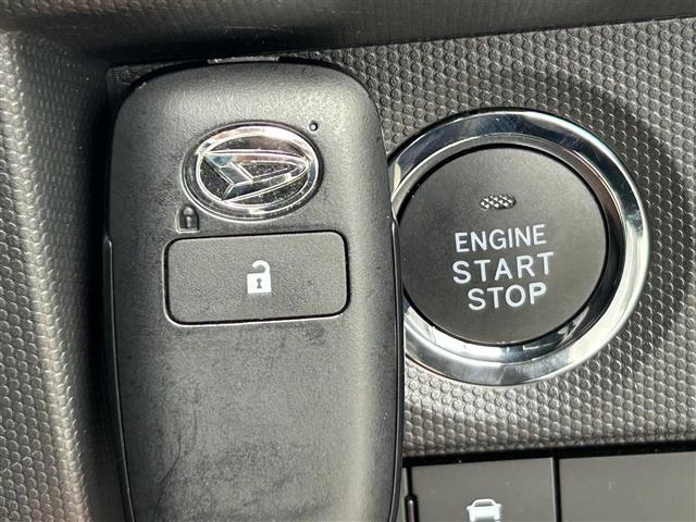 気になる車はすぐにお問い合わせください！右のカーセンサー専用無料ダイヤルから、専門スタッフがお車のご質問にお答えいたします！