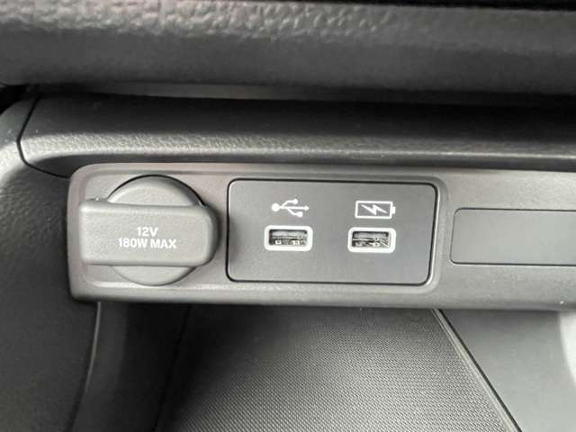 USBポートが標準で2つも搭載！
