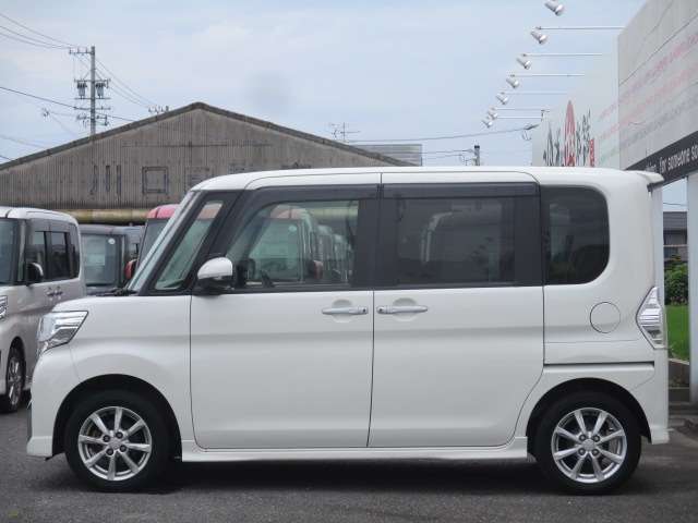 左側面です。