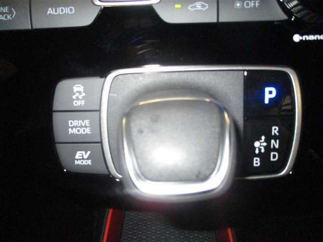 トヨタ認定中古車はロングラン保障がついています♪年式は問わず、全国約5000か所のトヨタのお店で保障修理を受けることができます！