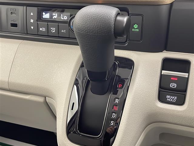 気になる車はお電話やメールで当店にお問い合わせください。なお、お電話での在庫の取り置きはできません。ご来場の際は、商談が重なる事が増えていますので事前に在庫有無をご確認くださいませ。