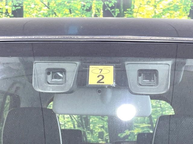 【スズキ　セーフティサポート】走行中に前方の車両等を認識し、衝突しそうな時は警報とブレーキで衝突回避と被害軽減をアシスト。より安全にドライブをお楽しみいただけます。