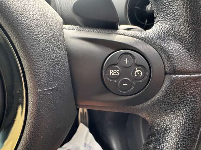 操作のしやすさを重視したシンプルなデザインです！