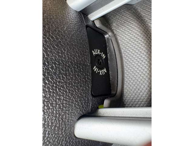 ■スマートキー付■キーを取り出さなくてもドアロックの施錠・開錠、エンジンの始動が出来ます！雨の日や荷物の多い日に便利です！