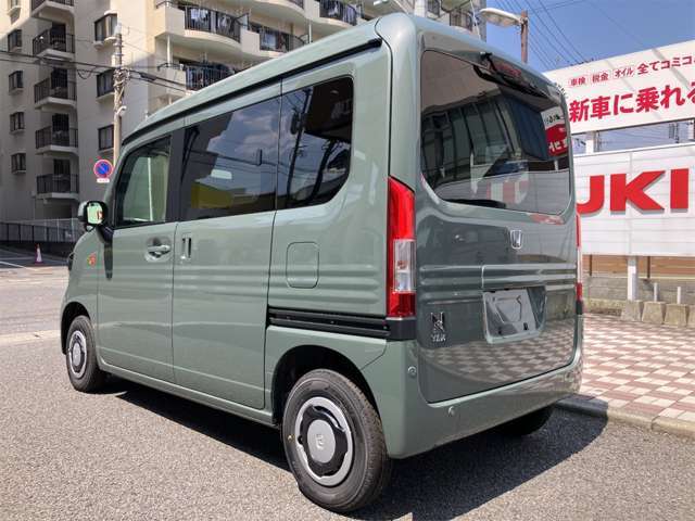 左斜後ろです！