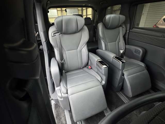 エグゼクティブパワーシート（ベンチレーション機能付き）