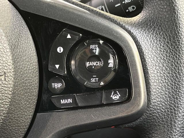 【アダプティブクルーズコントロール】高速道路での長距離走行が楽に！！自動で速度を保つクルーズコントロールが、衝突軽減システムと連携し、前方の車両を感知して車間を保つように速度調節してくれます！！