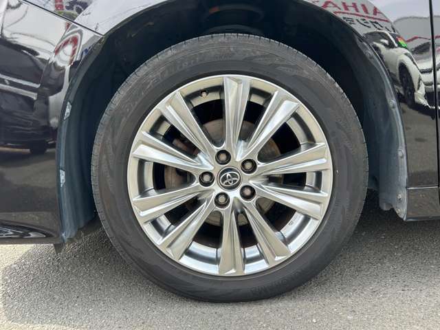 任意保険や自賠責保険、車検、修理、板金塗装の窓口として当店をご利用頂けます！安心のサポート体制です☆代車もございます！